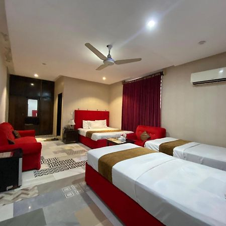 Hotel Tulip Inn, Gulberg Lahor Kültér fotó