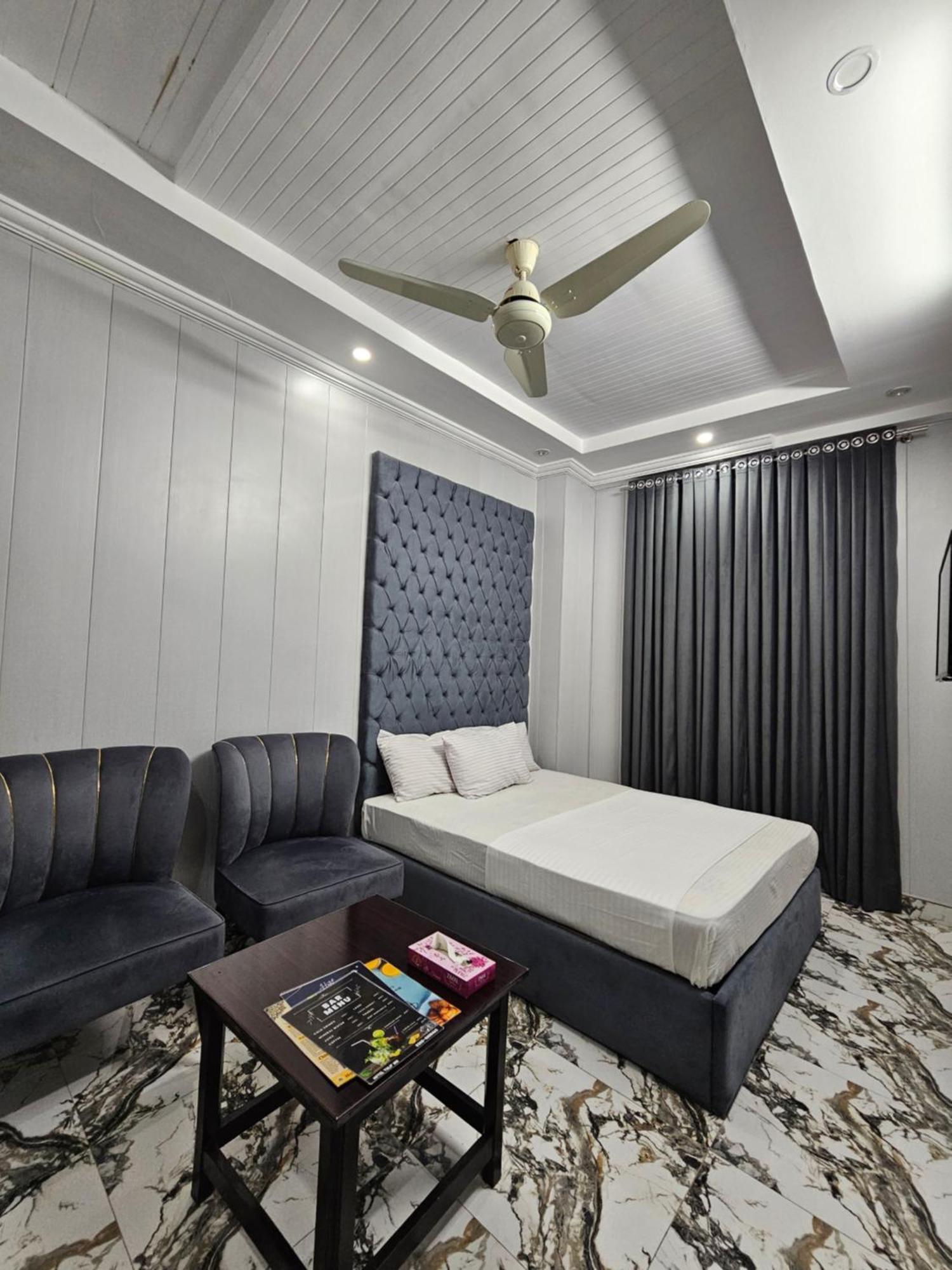 Hotel Tulip Inn, Gulberg Lahor Kültér fotó