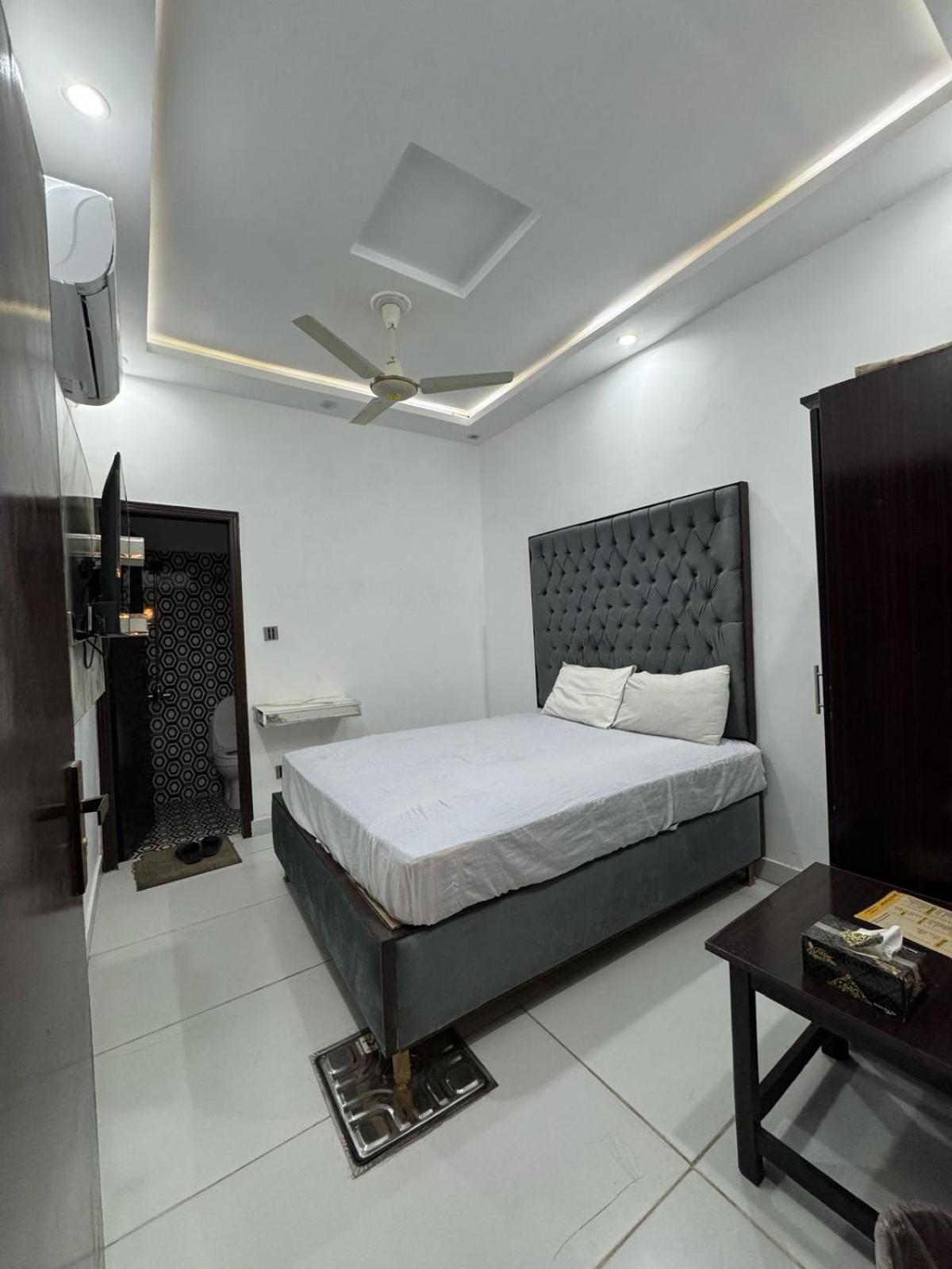 Hotel Tulip Inn, Gulberg Lahor Kültér fotó