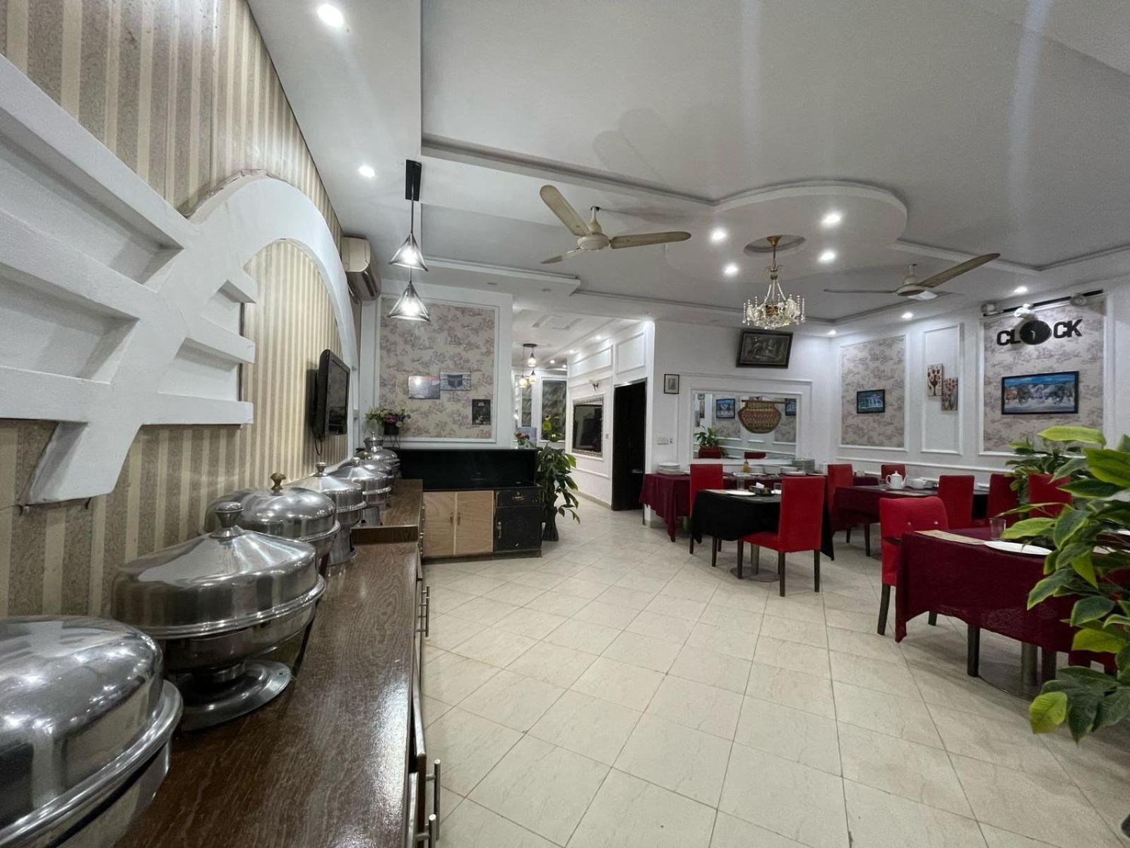 Hotel Tulip Inn, Gulberg Lahor Kültér fotó