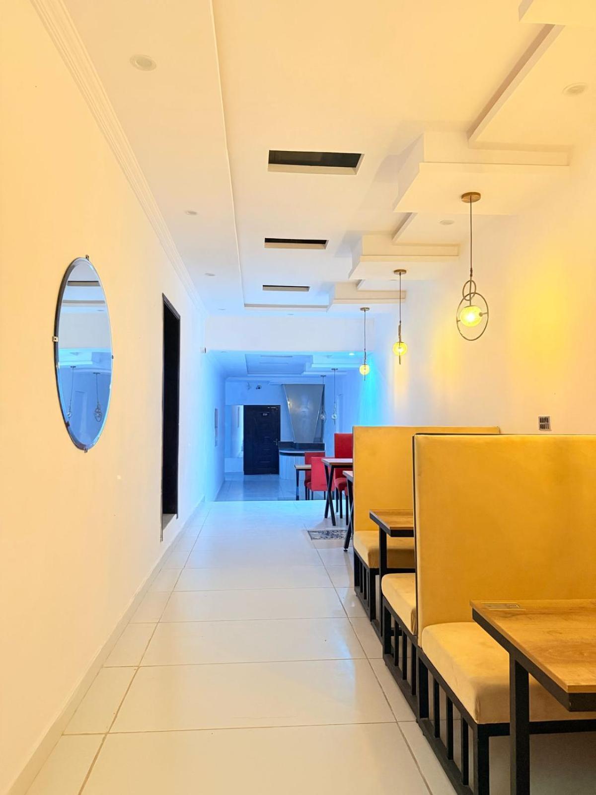 Hotel Tulip Inn, Gulberg Lahor Kültér fotó