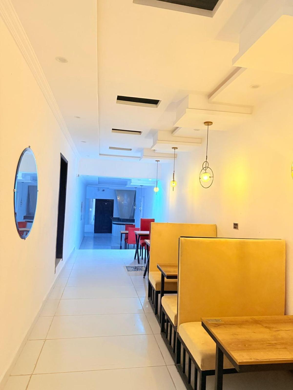 Hotel Tulip Inn, Gulberg Lahor Kültér fotó